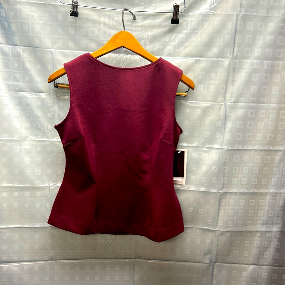 Hal Rubenstein sleeveless top in cranberry size XS new with tags